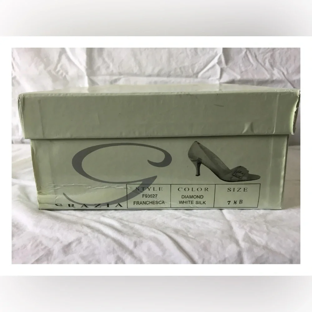 Grazia Franchesca Diamond White Silk Wedding Bridal Open Toe Heels Sz 7.5 NIB - Picture 6 of 6